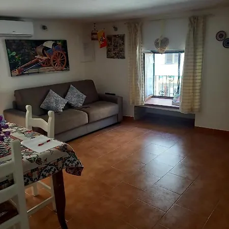 La Casa Di Eleonora Apartment *
